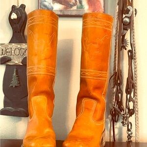 Frye tall campus boots with classic buck stitching. Never really worn